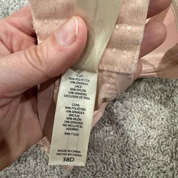 Jessica Simpson Push Up Bra Size 38D Beige Lace Trim‎ Wireless Full Coverage - Picture 9 of 9